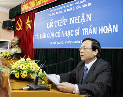 Lễ Tiếp nhận tài liệu của cố nhạc sỹ Trần Hoàn